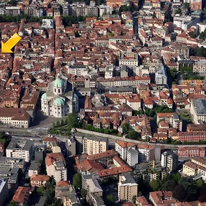 Apartamento Ancient Courtyard Bonanomi 1p Historic Centre By Logicasa, Como