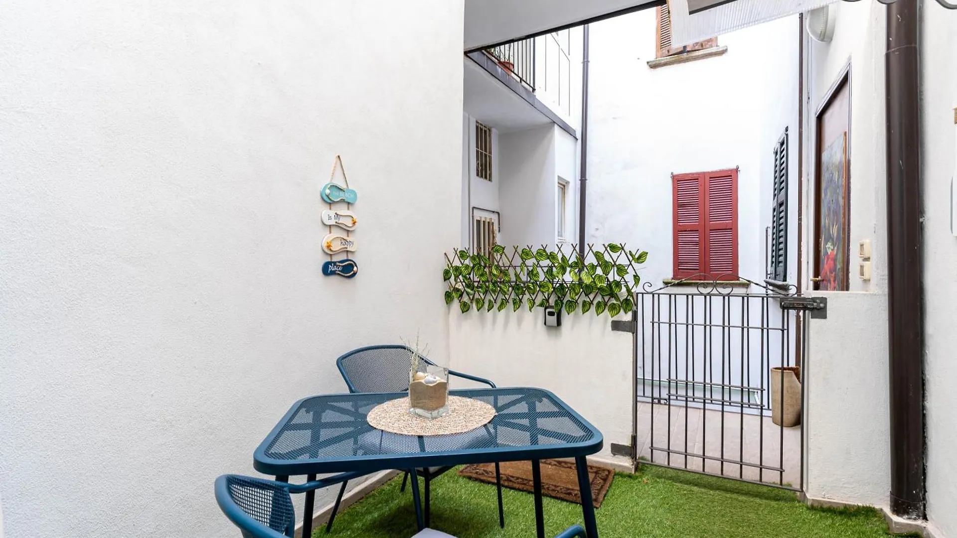 Apartment Lake, Stadium & Patio - Self Check-In & Remote Access Como