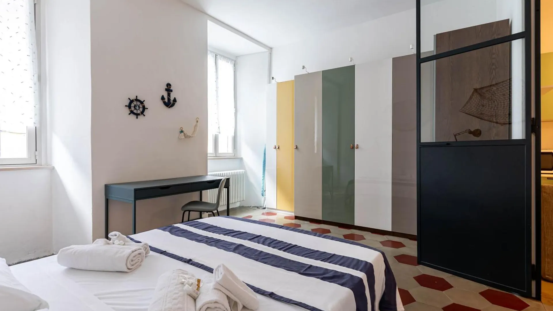 Apartment Lake, Stadium & Patio - Self Check-In & Remote Access Como Italy